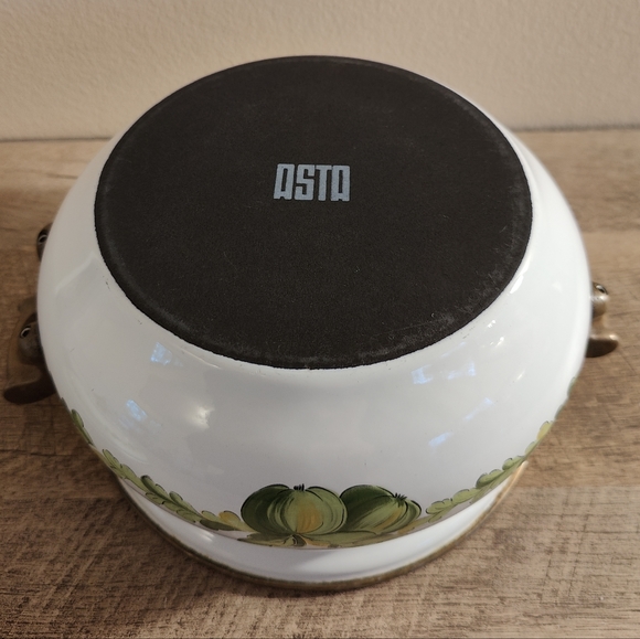 Vintage ASTA Enamelware Pot 7” - Picture 6 of 9